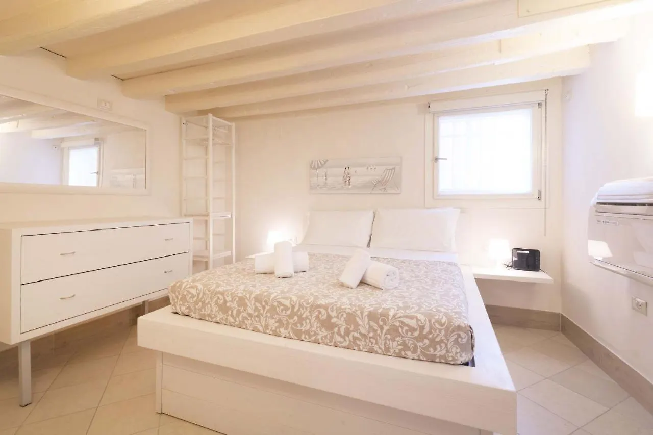 Residenza 3B Villa Venice Italy